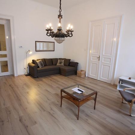 Sissy Apartment บูดาเปสต์ ภายนอก รูปภาพ