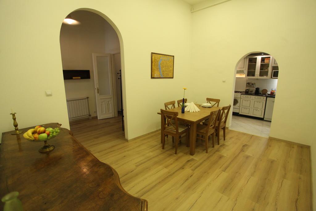 Sissy Apartment บูดาเปสต์ ภายนอก รูปภาพ