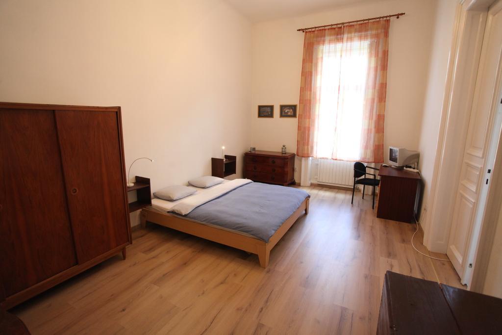 Sissy Apartment บูดาเปสต์ ภายนอก รูปภาพ